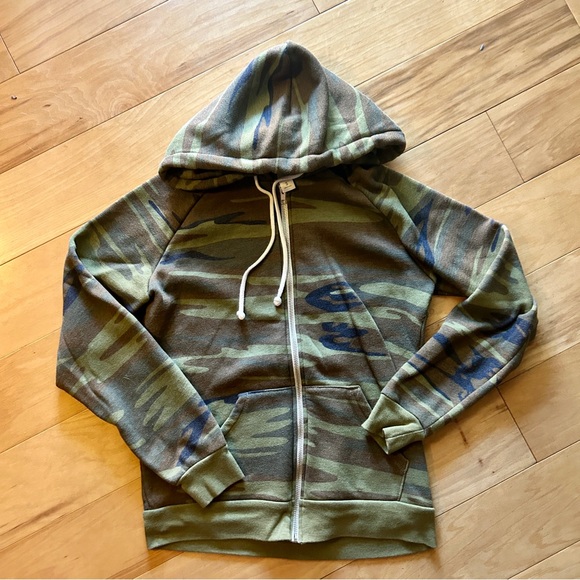 Camo Sweatsuit - Picture 2 of 5